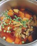 Xương gà hầm rau củ