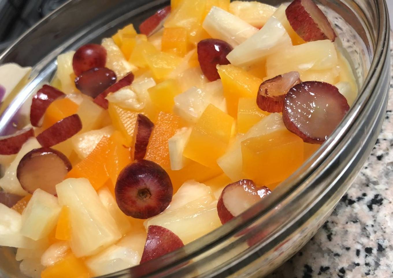 Restaurent style fruit chat