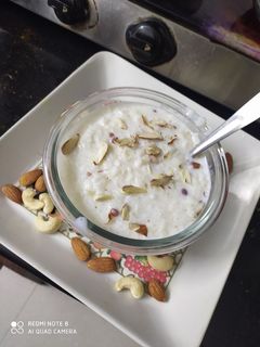 ખીર (Kheer Recipe In Gujarati) રેસીપી મુખ્ય ફોટો