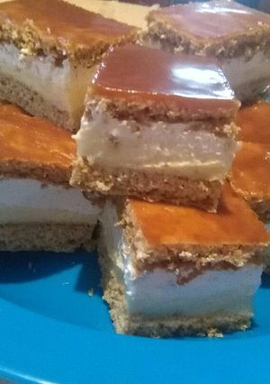 Karamellás krémes recept fotója