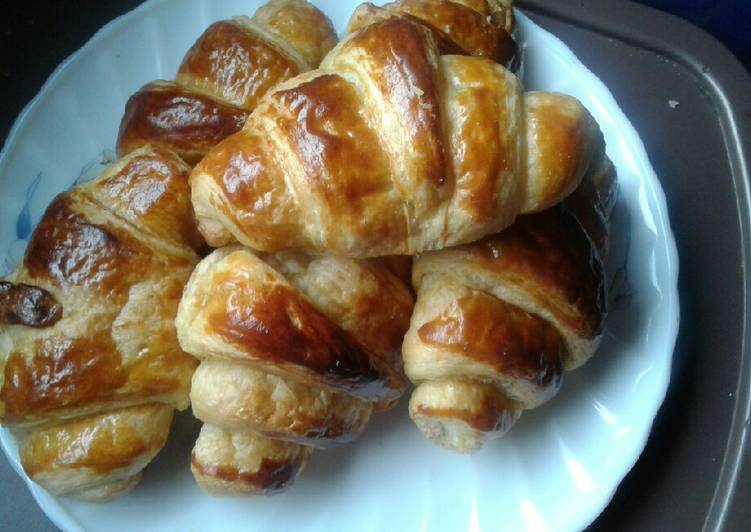 Resep Croissant Isi Coklat Anti Gagal