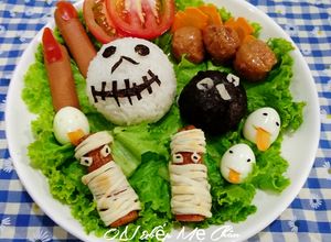 Hình của món Cơm Halloween cho bé.