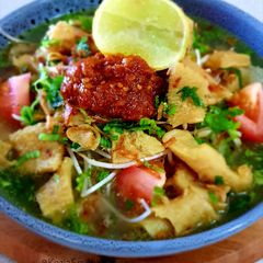 A picture of Indonesian Beef Tripe Soup (Soto Babat).