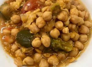 Foto principal de Garbanzos con verduras en la Crockpot (olla de cocción lenta)