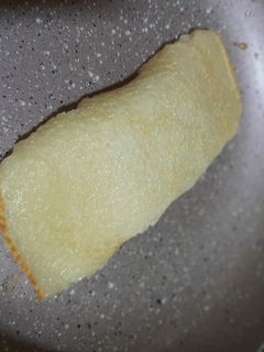 ক্ষীরের পুরভরা পাটিসাপ্টা পিঠে (kheerer purbhora patisapta pithe recipe in bengali) রেসিপির প্রধান ছবি