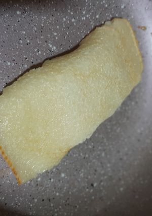 ক্ষীরের পুরভরা পাটিসাপ্টা পিঠে (kheerer purbhora patisapta pithe recipe in bengali) রেসিপির প্রধান ছবি