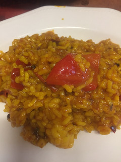 Una foto de Paella de marisco