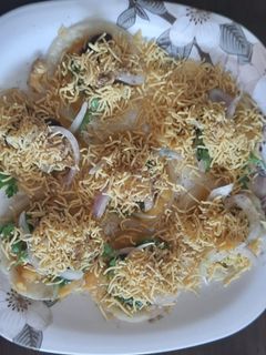 सुरती आलू पूरी (surti aloo puri recipe in Hindi) रेसिपी मुख्य फोटो