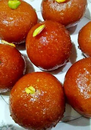 A picture of Gulab jaman.