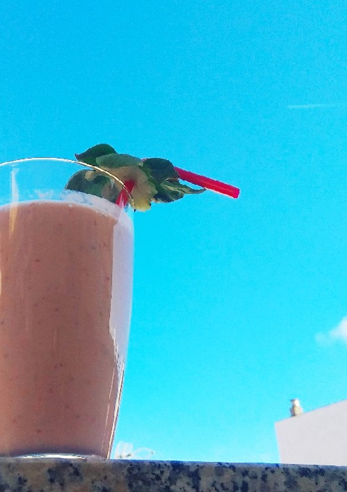 Una foto de Batido de fresa-plátano