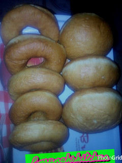 A picture of Hot doughnuts.