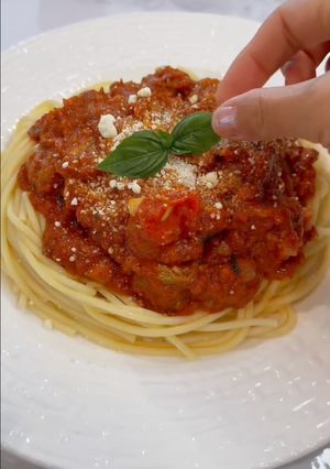 A picture of Italian Sausage Spaghetti.