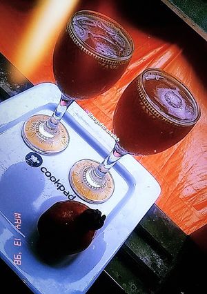 A picture of Fresh pomegranate juice🍹.