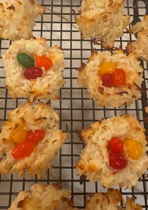 A picture of Coconut Macaroons.