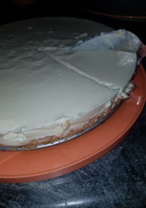A picture of Easy peasy not so cheesy cheesecake.