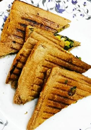 A picture of Grilled Spinach Corn Sandwich.