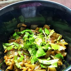 A picture of Pea pods stir fry.
