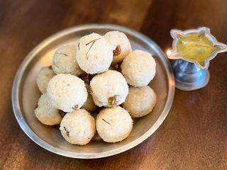Rava ladoo