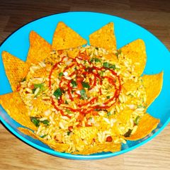 A picture of Bhel puri(papadi) / bhel poori chaat.