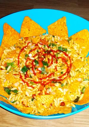 A picture of Bhel puri(papadi) / bhel poori chaat.