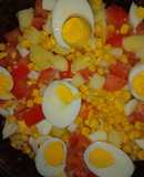 ENSALADA DE PAPA, CHOCLO, HUEVOS Y TOMATE