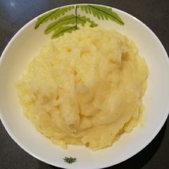 Mashed Potatoes A picture of Mashed Potatoes.
