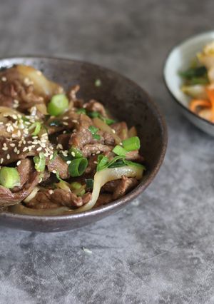 A picture of Beef Bulgogi 🥩🥢.