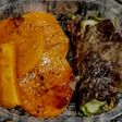 Rollos de carne y vegetales con calabazas al horno
