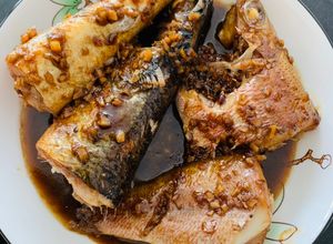 Hình của món Cá róc và cá chuồn trứng sốt teriyaki.