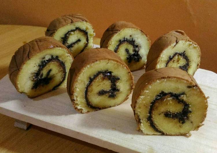 Bolu Gulung Coklat