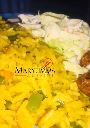 A picture of JOLLOP RICE+COUSLOW+FRIEDchicken by Maryumms_cuisine🌸.