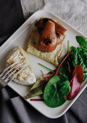 Grillezett körtés juhtúrós szendvics recept fotója