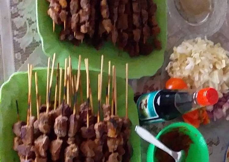 Sate kambing muda