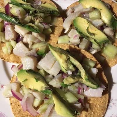 Tostadas aguachile de pescado Receta de Estrella Dominik- Cookpad