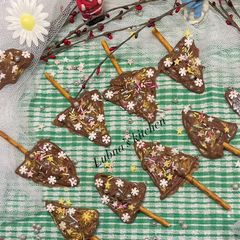 Chocolate Christmas Trees: 🎄🎄 A picture of Chocolate Christmas Trees: 🎄🎄.