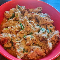 A picture of Makhmali White Gravy Chicken.