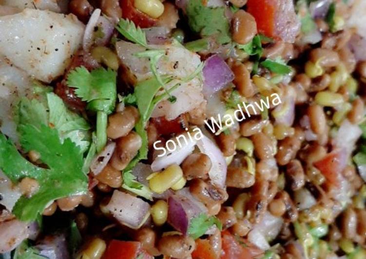 Simple Way to Make Speedy Healthy Sprout chaat