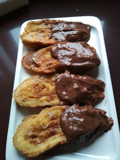 Una foto de Torrijas con chocolate
