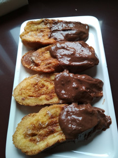 Una foto de Torrijas con chocolate