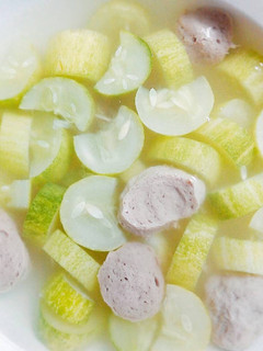 Foto resep Sayur Bening Timun Bakso