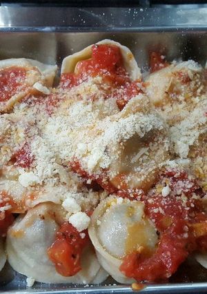 Una foto de Agnolottis de muzzarella y jamón crudo con fideos de yapa