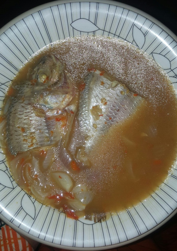 Farfesun kifi tilapia ainihin hoton girkin