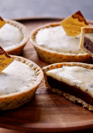 A picture of Rich and Silky Chocolate Earl Grey Tart💝.