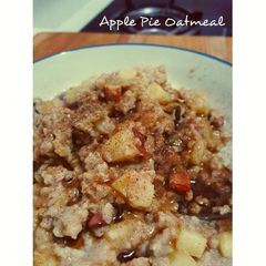 A picture of Apple Pie Oatmeal.