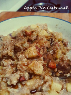 A picture of Apple Pie Oatmeal.