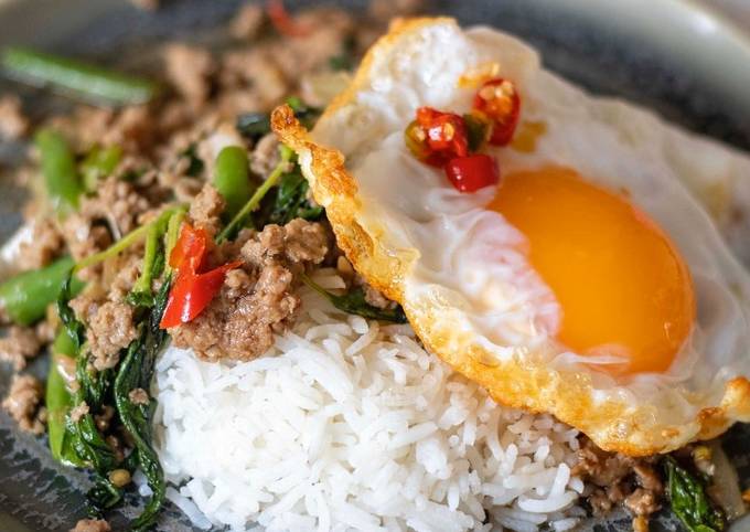Thai minced pork or beef with holy basil