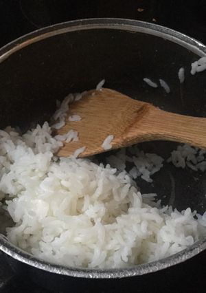 A picture of Japanese rice cooking.