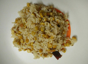 A picture of Chana dal khichdi.