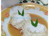 Selada singkong kuah santan gula merah (sulada gumbili)