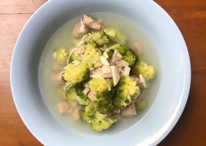 Resep Makanan Anak Sup Bening isi Tuna &amp; Brokoli yang Enak